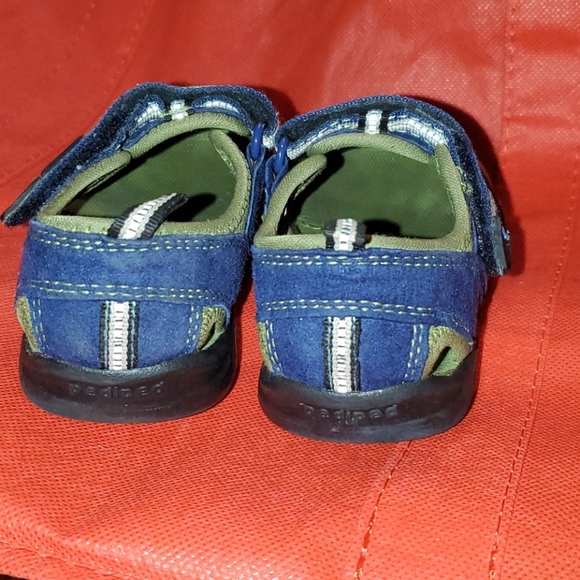 Sandals - Picture 2 of 4